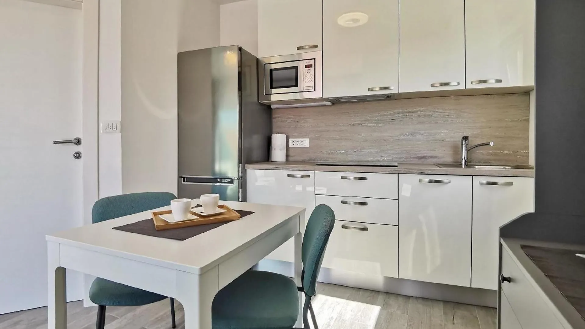 Apartment Studio Glorijeta-25M Vom Meer Entfernt, Meerblick Silo